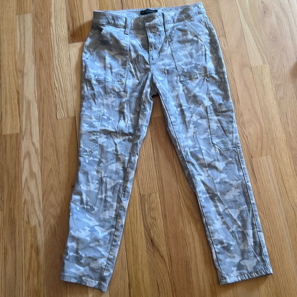 Banana republic gray camo capris